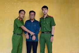 Bắt bị can tham ô tài sản trốn truy nã 30 năm trước