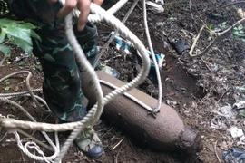 Công binh tỉnh Trà Vinh xử lý 2 quả bom nặng 465kg