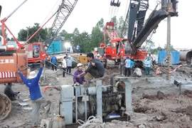 Chủ tịch Đồng Tháp gửi thư cảm ơn lực lượng cứu hộ vụ bé trai rơi trụ bê tông