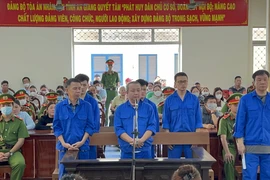 Chủ tiệm vàng cấu kết 'đầu nậu' buôn lậu vàng lãnh 9 năm tù