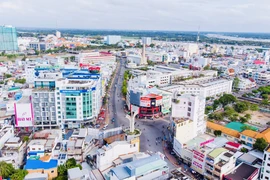 Dấu ấn TP Long xuyên 25 năm hình thành và phát triển