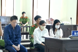 Lời khai của 2 nhân viên bệnh viện mua kit xét nghiệm chứa nước lọc của Công ty Việt Á 