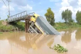 Công an củng cố hồ sơ để khởi tố tài xế xe tải làm sập cầu ở An Giang