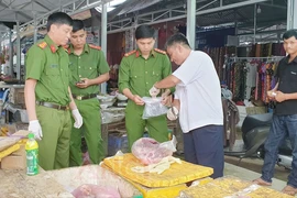 Cần Thơ: Bắt tạm giam 3 cán bộ thú y liên quan vụ thịt heo nhiễm dịch 