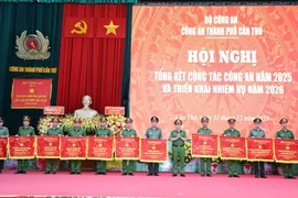 Thứ trưởng Nguyễn Văn Long chỉ đạo 3 yêu cầu trọng tâm tại Công an TP Cần Thơ