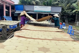 Bánh phồng Sơn Đốc vào mùa tết 