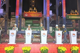Tân Cảng - Cát Lái khai xuân, thông quan 155.000 tấn hàng đêm giao thừa 