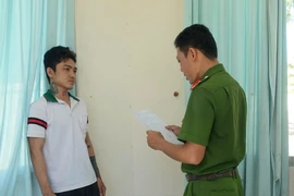 Bắt tạm giam thanh niên đâm tử vong người khác sau mâu thuẫn tình cảm