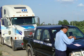 Không cho xe tái phạm dồn tải vào cảng Cát Lái
