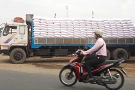Tăng mức xử phạt xe chở quá tải