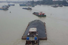 Siết hoạt động các cảng, bến sông dịp cuối năm