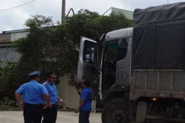 TP.HCM: Xe quá tải khó thoát dịp cuối năm 