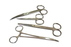 Bệnh nhân bị quên kéo trong bụng 18 năm