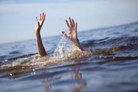 Bé gái tử vong trong bồn tắm