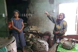 Những căn nhà rệu rã sau bão