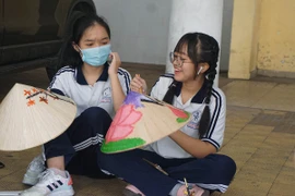 Dạy học trò hướng tới cộng đồng