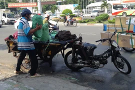 Thu xe cũ nát: Mong được hỗ trợ mưu sinh
