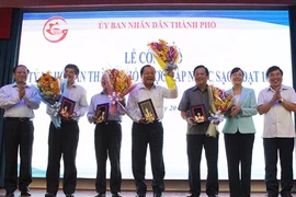 TP.HCM: Người dân rưng rưng vì thoát cảnh chờ mua nước