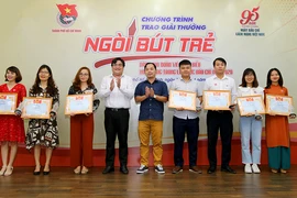 Thành Đoàn TP.HCM tuyên dương 24 'Ngòi bút trẻ' năm 2020