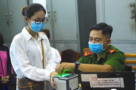 Ngày đầu cấp CCCD cho người dân tạm trú ở TP.HCM