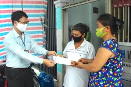 Trình HĐND TP.HCM chính sách hỗ trợ người dân khó khăn do dịch đợt 3