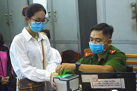 Công an TP.HCM ưu tiên cấp CCCD cho học sinh sinh năm 2004 và 2007. Ảnh: LÊ THOA