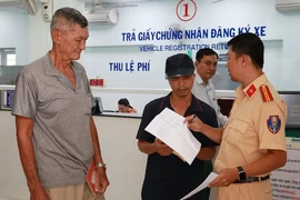 CSGT TP.HCM đang rà soát, cập nhật và bổ sung dữ liệu đăng ký, quản lý phương tiện giao thông cơ giới đường bộ. Ảnh: LÊ THOA