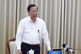 Chủ tịch UBND TP.HCM Phan Văn Mãi phát biểu tại buổi họp. Ảnh: HÀ THƯ