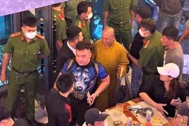 TP.HCM chỉ đạo công an làm rõ vụ người đàn ông mặc đồ nhà sư vào quán nhậu
