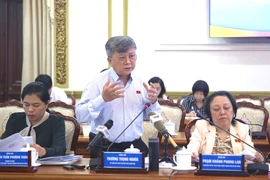 Người dân TP.HCM đi xe hơi, ở biệt thự nhưng vẫn chịu cảnh ngập nước