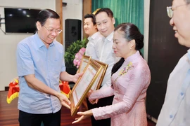 TP.HCM: Bình Tân đứng đầu cải cách hành chính, Phú Nhuận đứng đầu chuyển đổi số năm 2023