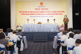 Bộ Nội vụ kiểm tra công chức bỏ việc ở Hà Nội, Cần Thơ, Bình Dương 