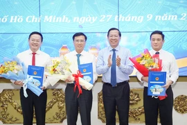 TP.HCM trao quyết định điều động, bổ nhiệm 5 nhân sự chủ chốt