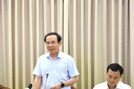 Bí thư Nguyễn Văn Nên: 'Các đồng chí có khó khăn gì thì báo cáo'