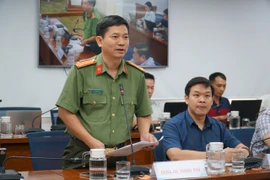 Công an TP.HCM: Vượt đèn đỏ, leo lề để nhường đường cho xe ưu tiên sẽ không bị phạt
