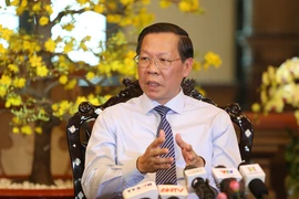 Chủ tịch Phan Văn Mãi: Đảm bảo giữ lại nguồn nhân lực tốt nhất khi tinh gọn bộ máy