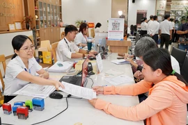 Người dân TP.HCM không mất phí khi điều chỉnh giấy tờ do sáp nhập xã, tỉnh