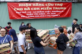 TP.HCM sẽ khen thưởng những 'người hùng thầm lặng' trong bão lũ