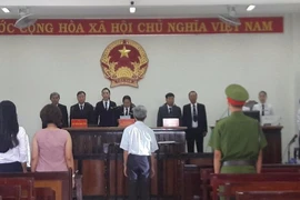 Đang xử ông Nguyễn Khắc Thủy dâm ô trẻ em ở Vũng Tàu
