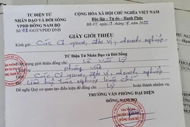 Tạm giữ người có giấy giới thiệu là phóng viên tống tiền DN