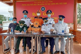 Đưa 11 thuyền viên tàu Panama về Vũng Tàu