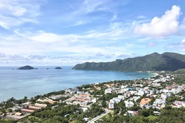 Kiến nghị đầu tư cáp quang viễn thông đồng bộ với dự án kéo điện ra Côn Đảo 