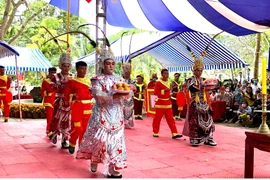 Lễ giỗ Bà Thứ phi Hoàng Phi Yến, Huyện Côn Đảo