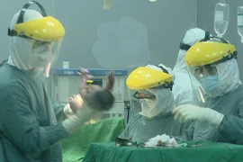 Bà Rịa-Vũng Tàu tạm ứng 73 tỷ cho các cơ sở y tế do thâm hụt thu vì dịch bệnh COVID-19