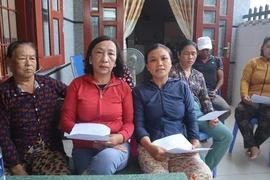 3 cán bộ bỏ 360 triệu tiền túi 'đền' cho 18 ngư dân vì ngâm hồ sơ hỗ trợ