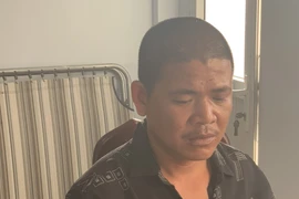Mâu thuẫn với mẹ trong lúc nhậu, đâm cha dượng tử vong