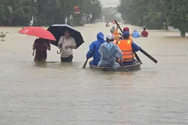 Biển Đông và miền Trung có thể phải hứng tiếp cơn bão số 13