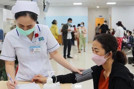 Tự khám chữa bệnh ngoại trú được BHYT thanh toán thế nào?