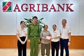 Nhân viên ngân hàng ngăn kịp thời cụ bà chuyển hơn 200 triệu cho kẻ lừa đảo 