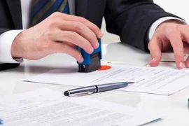 Thông tin về công chứng hợp đồng vay tiền bằng giấy tờ giả